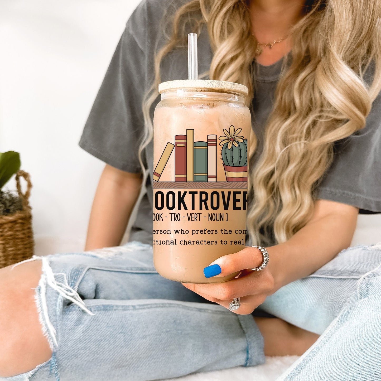 Booktrovert Glass Can